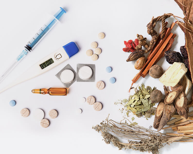 西洋医学と東洋医学の長所を活かした治療法